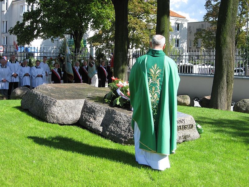 Ks. Tadeusz Bożełko - przy grobie błogosławionego ks.Jerzego